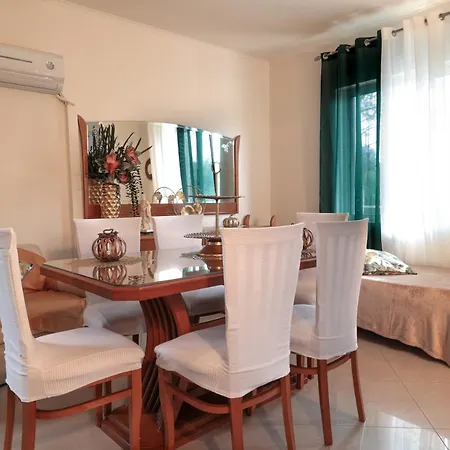 Chrysanthi's House * Áyios Kírikos